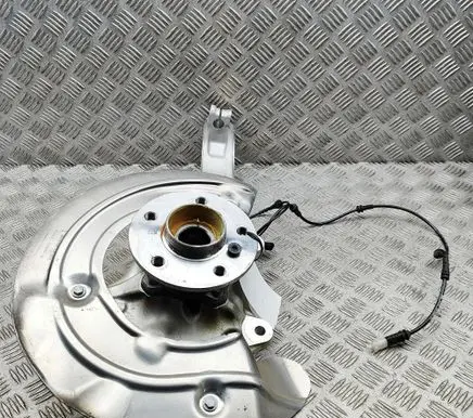 BMW X7 G07 Front wheel hub 6876655 6878311