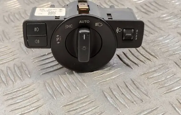 Mercedes-Benz B W246 W242 Light switch A2469050751 9107 10091549