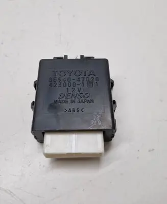 Toyota Prius (XW30) Window wiper relay 8594047020