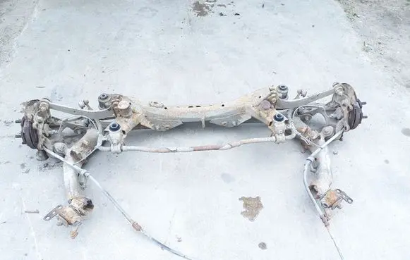 Toyota Avensis T250 Rear subframe 