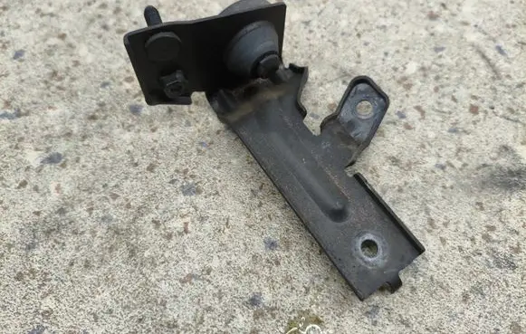 Hyundai Santa Fe Radiator support slam panel bracket 