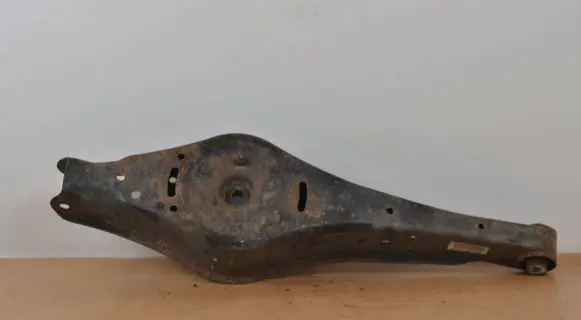 Volkswagen Golf V Rear control arm 1K0505311AA