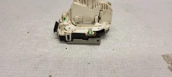 Jeep Grand Cherokee Front door lock P04589922AE