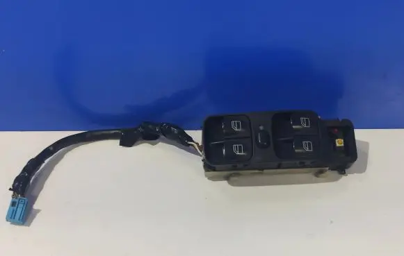 Mercedes-Benz C W203 Electric window control switch A2038200110