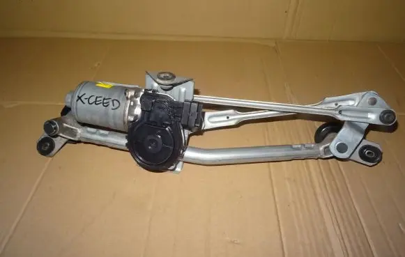 KIA Xceed Front wiper linkage and motor 98100J7000