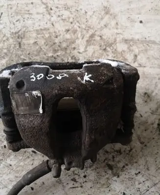 Peugeot 3008 I Front brake caliper