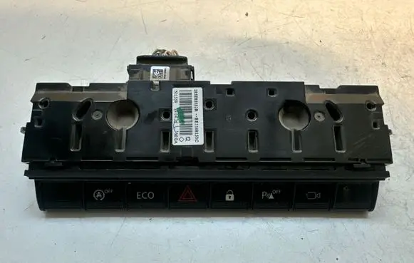 Dacia Duster II Other switches/knobs/shifts 283E83332R