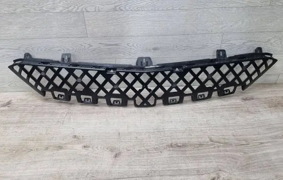 Front bumper mounting bracket