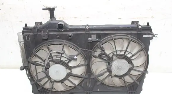 Mitsubishi Outlander Radiator set 