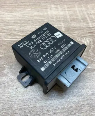 Audi A3 S3 8P Light module LCM 8P0907357C 5LA00837922