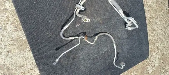 Ford Explorer Air conditioning (A/C) pipe/hose