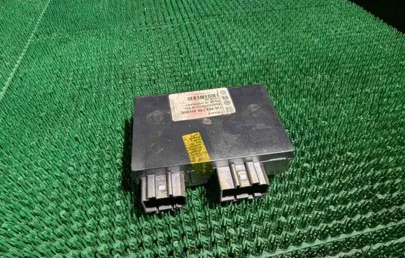 Volkswagen New Beetle Comfort/convenience module 1J0959799AH 1J0959799 1W025H9026