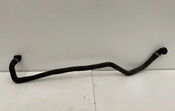 BMW 4 F32 F33 Engine coolant pipe/hose 8377671