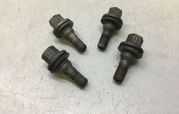 Citroen DS7 Crossback Nuts/bolts 