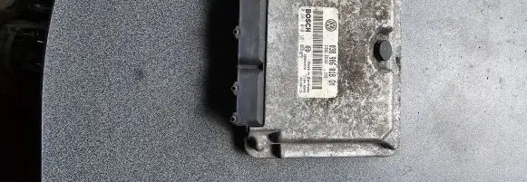 Skoda Octavia Mk1 (1U) Engine control unit/module 038906018GM 0281010181