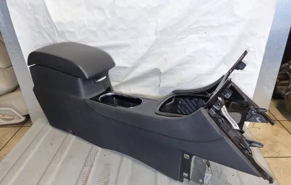 Ford Mondeo MK IV Center console 