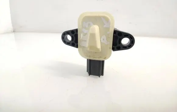 Volvo V60 Airbag deployment crash/impact sensor 30798030 C83HA 101215302