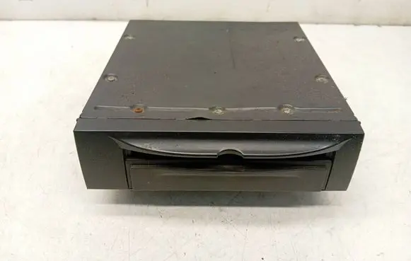 Volvo XC90 CD/DVD changer 30679809 40040198