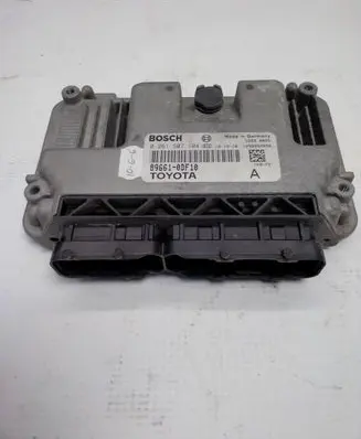 Toyota Yaris Engine control unit/module 896610DF10 0261S07104