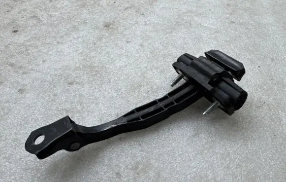 Tesla Model Y Rear door check strap stopper 150068400B