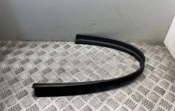 BMW 5 F10 F11 Engine compartment rubber 7206521