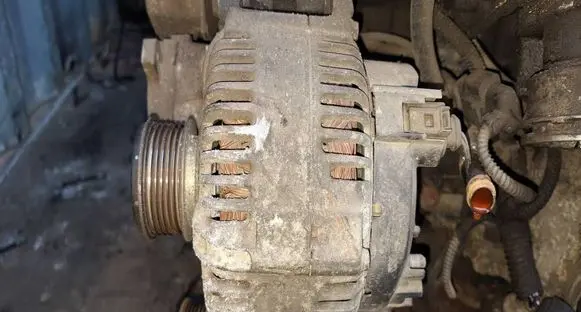 Volkswagen PASSAT B6 Generator/alternator 021903026L
