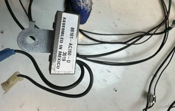 Toyota Avalon XX20 Aerial antenna amplifier 86101