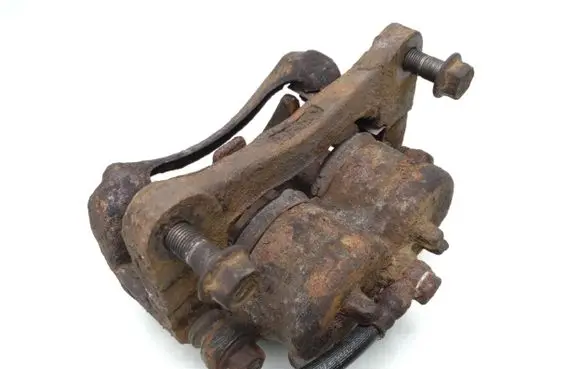 Mitsubishi Pajero Front brake caliper