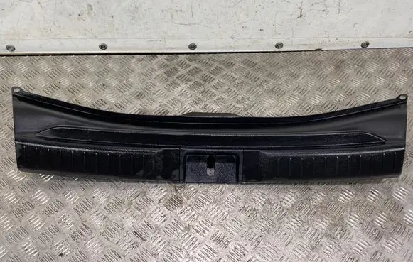 Suzuki Vitara (LY) Trunk/boot sill cover protection 7619154P0