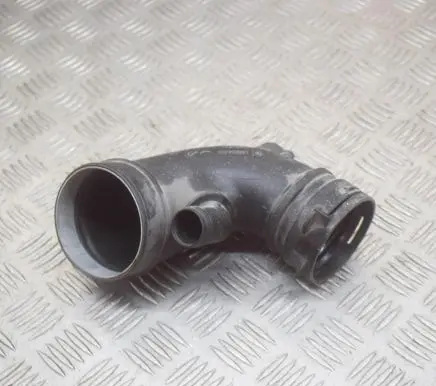 Maserati Quattroporte Air intake duct part 670002061