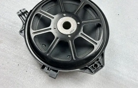 Mercedes-Benz S W222 Subwoofer speaker A2228203602