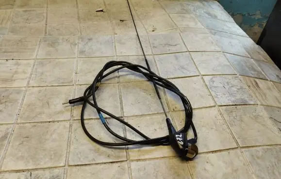 Toyota Avensis T220 Aerial GPS antenna