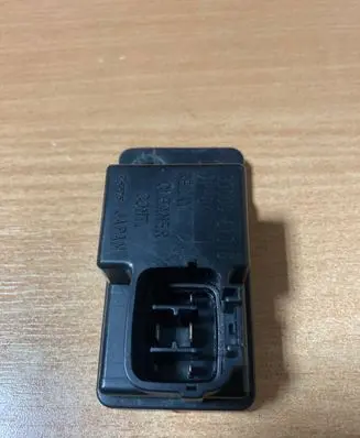 Mazda RX8 Window wiper relay 3300061016