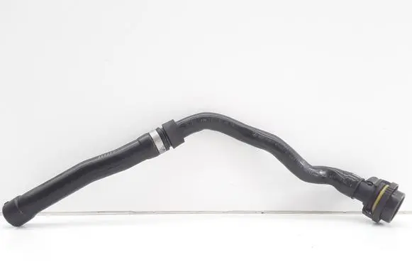Mercedes-Benz C W205 Breather hose/pipe A6510105811