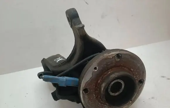 Citroen C4 Cactus Front wheel hub