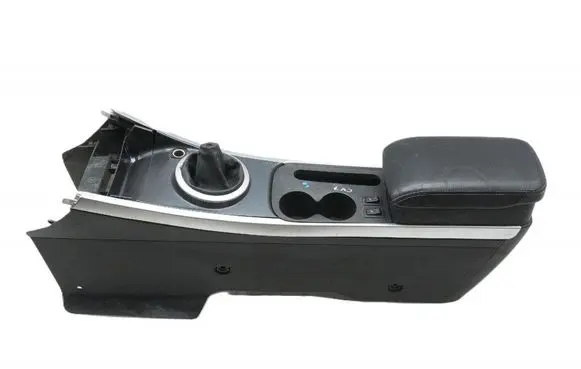 Mazda CX-7 Center console 