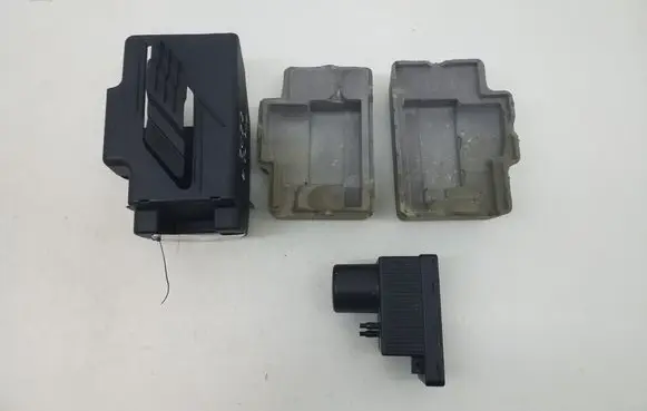 Mercedes-Benz CLS C219 Vacuum pump A2038000048
