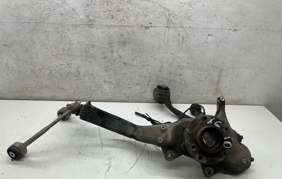 BMW X6 M Front wheel hub 6773784 16193510R