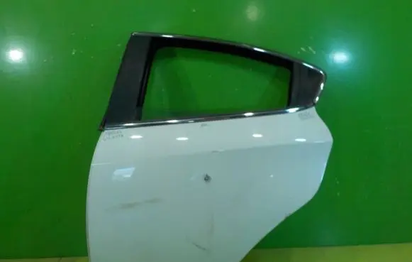 Alfa Romeo Giulietta Rear door 18AB16