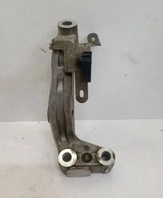 Citroen DS7 Crossback Sway bar bush bracket, front 