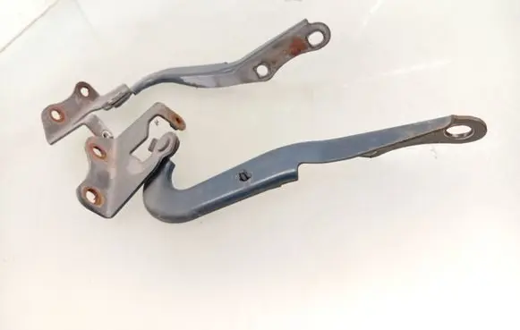 Toyota Auris 150 Engine bonnet/hood hinges