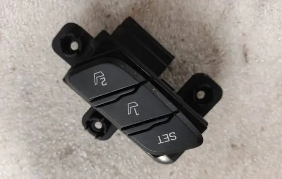 Hyundai Ioniq Seat heating switch 93250G2100 3F85351000 20170715