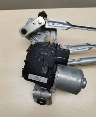 Tesla Model Y Front wiper linkage and motor 1397225054 165893600A 165893600