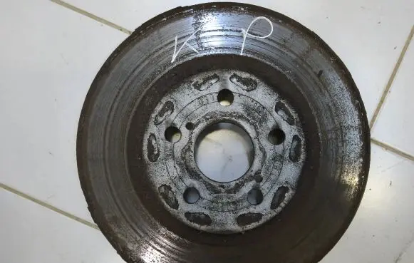 Toyota Avensis T250 Front brake disc