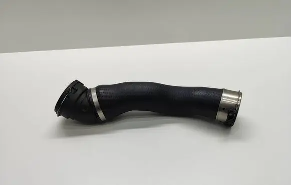 BMW 5 E60 E61 Intercooler hose/pipe 7803747 780374703 11617803747