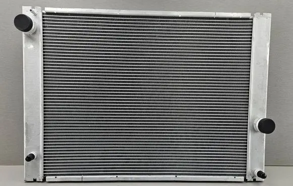 BMW 5 E60 E61 Coolant radiator 7534914 17117534914 7519209