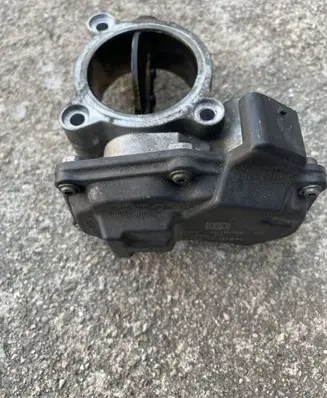 BMW 5 F10 F11 Throttle valve 7810752