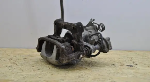 Citroen C4 I Picasso Rear brake caliper