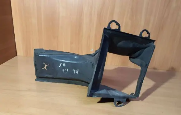 Audi A6 S6 C6 4F Intercooler air channel guide 4F0145334C