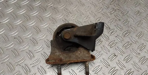 Toyota RAV 4 (XA20) Gearbox mount